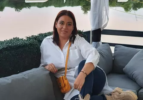 Prima imagine cu mama Oanei Roman după ce a fost externată din spital. „Uite-o și pe soră-mea. Este cu noi!”