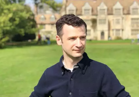 Bătrânețea fără boală, o utopie? Cercetător român la Cambridge: „Nu ne gândim să trăim o mie de ani, dar să trăim 100 sănătoși”