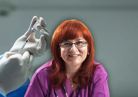 Un medic din Timișoara și-a vaccinat toată familia, motivând că lucrează, voluntar, la cabinetul ei