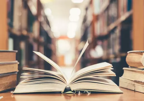 Drama, specie a genului dramatic. Definiție și trăsături