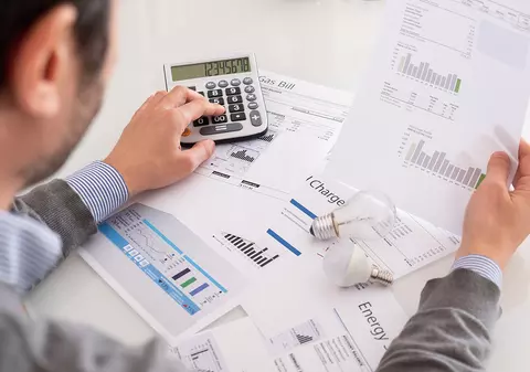 Proiectul cu noile măsuri împotriva scumpirii energiei, publicat. Cum vor fi plafonate prețurile și compensate facturile, de la 1 februarie