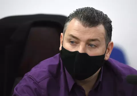 PNL Sector 4 l-a exclus din partid pe consilierul liberal ales viceprimar și îl acuză că s-a aliat cu PSD ca să câștige funcția: „Îl vom înlocui pe trădător”