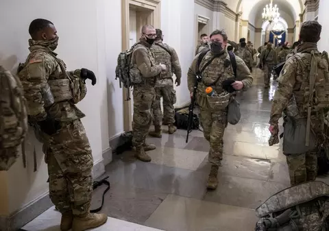 Imagini fără precedent în Congresul SUA: Garda Națională a asigurat securitatea în ziua punerii sub acuzare a lui Trump. Peste 10.000 de militari sunt așteptați la Washington