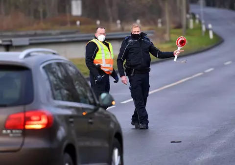 Germania închide granițele pentru mai multe țări, din cauza noilor tulpini de COVID, Franța blochează accesul cetățenilor din afara UE
