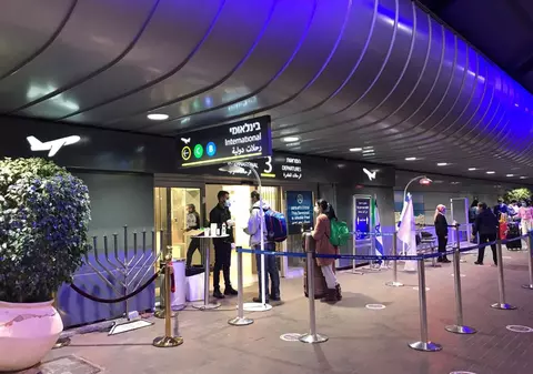 Israelul suspendă toate zborurile internaționale de pasageri din cauza noilor tulpini de COVID