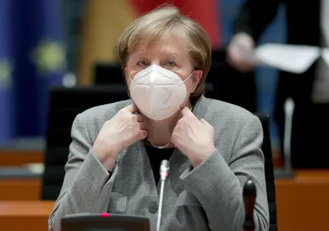 Germania analizează introducerea obligativității măștilor de tip FFP2 în magazine și în transportul în comun. Ce implicații ar putea avea decizia