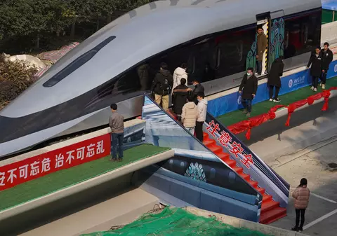 Tren care atinge 620 km pe oră, testat în China
