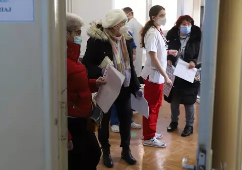 România, pe locul 18 în lume și pe 6 în UE, în clasamentul vaccinării anti-COVID