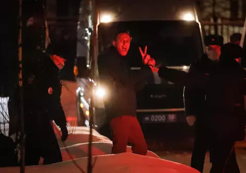 Poliţia a arestat cinci colaboratori ai lui Navalnîi, înaintea protestelor de amploare anunțate pentru sâmbătă în Rusia