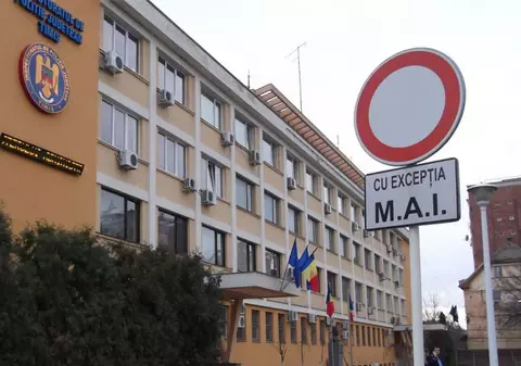 Șeful din Poliția Timiș care își teroriza angajații și îi amenința cu bătaia a demisionat