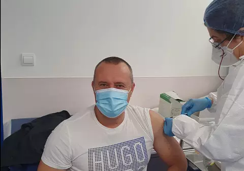 Un primar din județul Călărași a sărit rândul și s-a vaccinat anti-COVID. ”Am vrut să dau un semnal de mobilizare”. Reacția DSP
