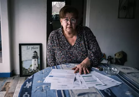 O femeie din Franța încearcă de trei ani să convingă statul că trăiește. Cum a ajuns în această situație