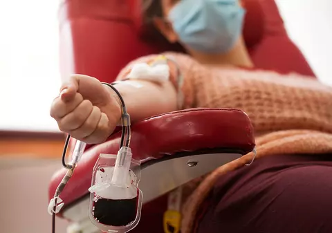 Un studiu realizat la Timișoara arată că tinerii și bătrânii sunt mai expuși la COVID-19. Suntem departe de imunitatea colectivă