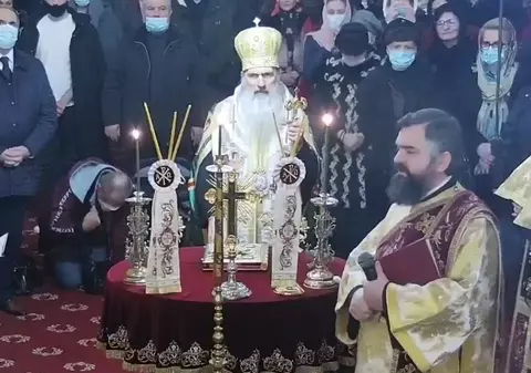 Arhiepiscopia Tomisului, după slujba ținută de ÎPS Teodosie de Anul Nou: "E responsabilitatea celor care umblă. Nu putem să închidem ușile bisericii"