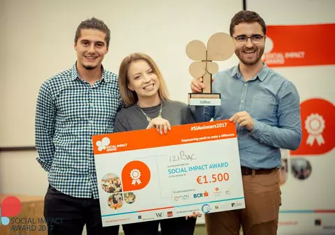 Școala 9: Un joc pe mobil creat de trei români ajută elevii să învețe mai ușor pentru Bac. Cum funcționează