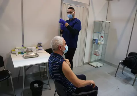 Peste 54.000 de persoane, vaccinate anti-COVID în ultimele 24 de ore