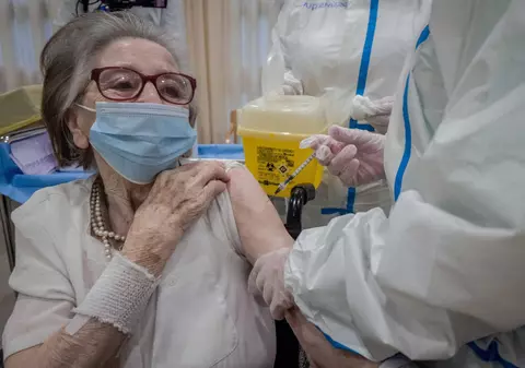 Andreea Moldovan: Nu e recomandat rapelul pentru cei care s-au îmbolnăvit de Covid-19 după prima doză