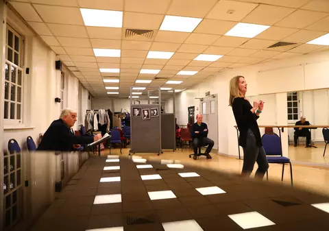 Proiect inedit la Opera Națională Engleză. Cântăreții dau pacienților cu COVID lecții de respirație pentru a-i ajuta să se recupereze