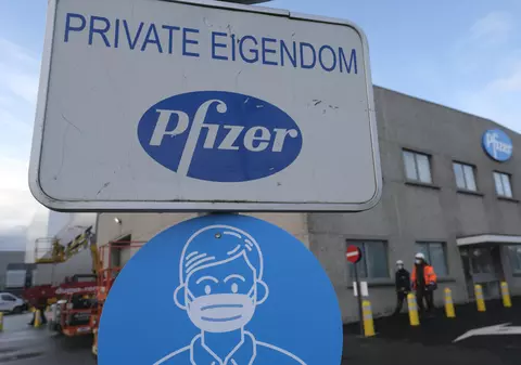 Compania farmaceutică Pfizer face concedieri în Belgia şi urmează să transfere o parte din activităţi în România
