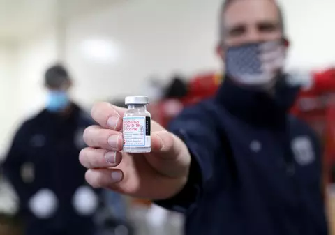 Marea Britanie a autorizat și vaccinul Moderna, al treilea, după Pfizer și AstraZeneca