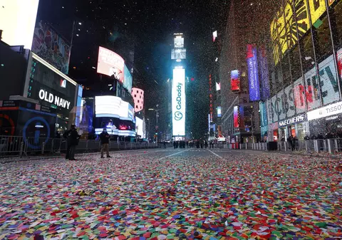 Cum a arătat Revelionul 2021 în lume, pe timp de pandemie, cu străzi pustii și cu mai puţine artificii