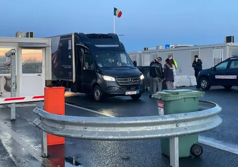 Cea de-a doua tranşă de 21.600 de doze de vaccin Moderna a ajuns, sâmbătă, în România