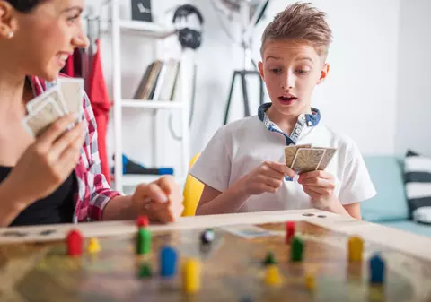 Jocuri de societate pentru copii - 20 de jocuri pe care le poți oferi cadou în funcție de vârstă