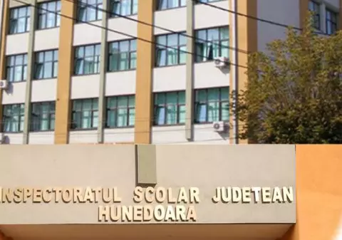 11 școli din Deva revin la cursurile online, din cauză că nu mai au căldură, după ce Termocentrala Mintia s-a oprit