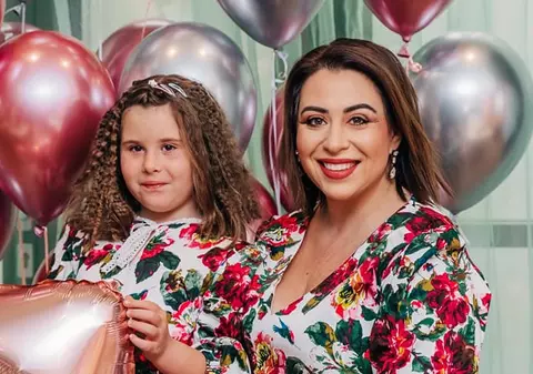 Oana Roman și Marius Elisei, împreună de ziua fiicei lor, la două zile după divorț. Imagini cu familia completă. „Ceva ce nu se poate rupe”