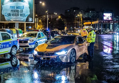 Acțiune a Poliției Capitalei în noaptea trecută, după accidentele mortale de sâmbătă. Amenzi de 23.000 de lei și mai multe permise reținute