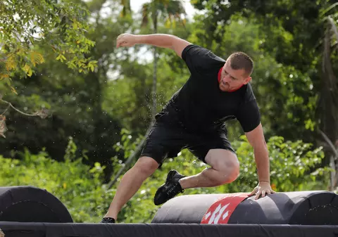 Mesajul lui Cătălin Moroșanu pentru soția lui, la 19 ani de când s-au cunoscut. Sportivul se află la „Survivor România”, însă a reușit să o surprindă pe Georgiana