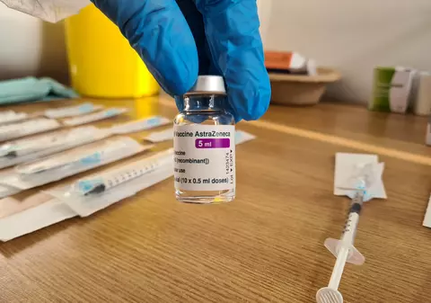 AstraZeneca și-a vândut participația la compania Moderna cu peste 1 miliard de dolari