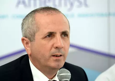 Apelul șefului Colegiului Medicilor: „Să săpăm fundații de spitale, poate chiar în curtea spitalelor vechi. Așa ceva nu se mai poate”