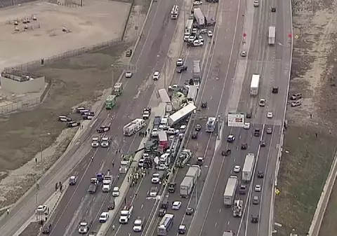 VIDEO | 6 morți, 65 de răniți, 133 de mașini distruse! Dezastru pe o șosea din Texas, într-un uriaș accident