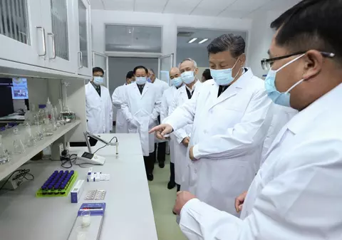 Cum câștigă China și Rusia din goana țărilor sărace după vaccinuri: „Va fi o competiție pentru marcarea teritoriului”