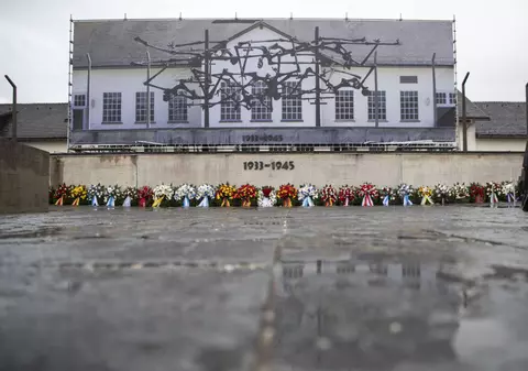 Secretară într-un lagăr nazist, acuzată de complicitate la 10.000 de crime