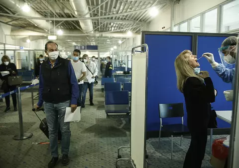 Idei pentru România: cum au folosit grecii Inteligența Artificială și au deschis granițele pentru 80.000 de turiști pe zi, în siguranță