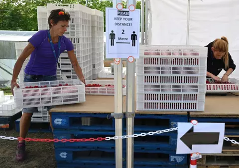 Discriminare post-Brexit. Românii vor plăti taxe mai mari pentru vizele de lucru în Marea Britanie decât cetățenii altor 25 de state