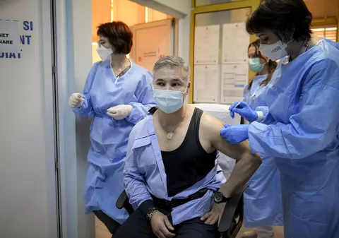 Aproape 30.000 de persoane vaccinate anti-COVID-19, în ultimele 24 de ore. Cum arată graficul imunizării