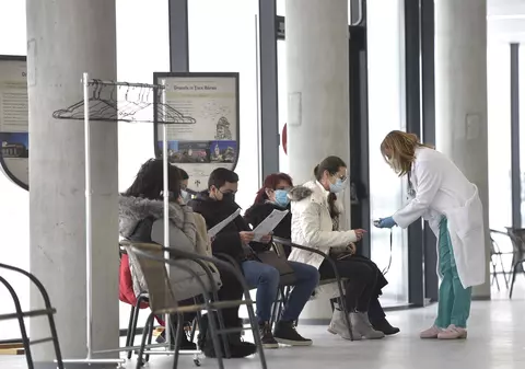 Cum va funcționa lista de așteptare din platforma de vaccinare. Explicațiile lui Valeriu Gheorghiță