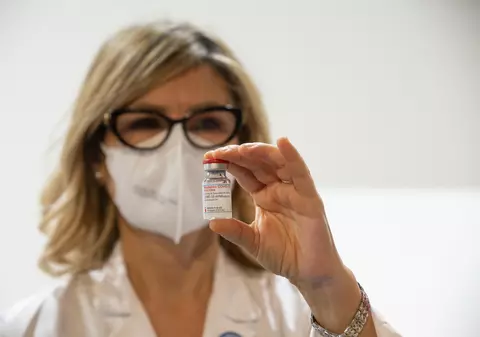 „În stocuri nu mai avem nicio doză de la Moderna”, anunță Valeriu Gheorghiță. Următoarea tranșă de vaccinuri, stocată pentru rapel