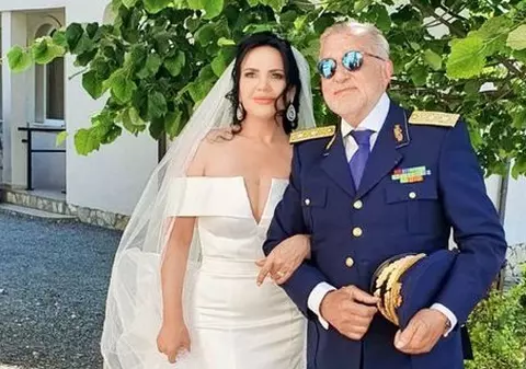Ilie Năstase și soția lui, surprinși împreună la un restaurant din Capitală, după ce a recunoscut că l-a iertat în urma scandalului