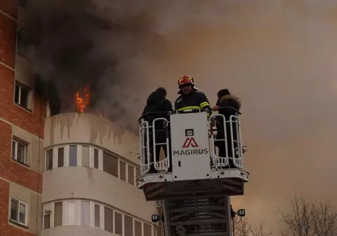 Parchetul Militar București, anchetă privind intervenția ISU la Constanța, unde o femeie a căzut din locuința în flăcări, sub ochii pompierilor