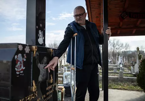 La 12 ani de la moartea handbalistului Marian Cozma, tatăl său nu are alinare. „Nici acum nu știu de ce mi-au omorât copilul”