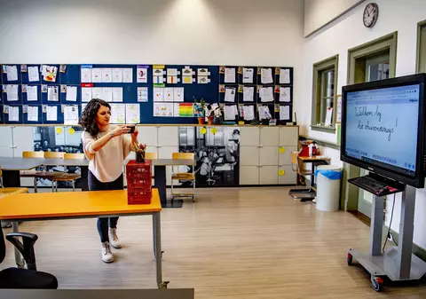 Platformele online educaționale și de sănătate, boom de miliarde de dolari în pandemie