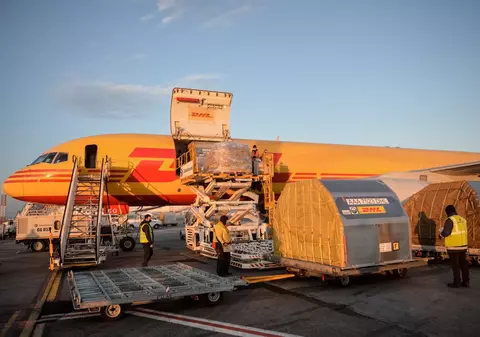 Aproape 200.000 de doze de vaccin Pfizer ajung sâmbătă în România. Cum sunt împărțite