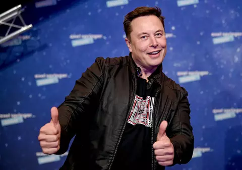 Elon Musk susține că o maimuță se poate juca acum jocuri video, după ce i-a implantat un cip în creier
