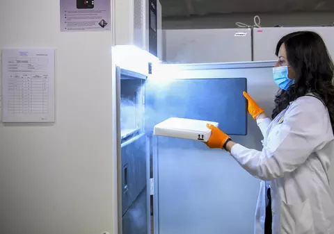 Pfizer a actualizat datele de păstrare a vaccinului său anti-COVID. Cât timp poate fi ținut serul la temperaturi mai ridicate