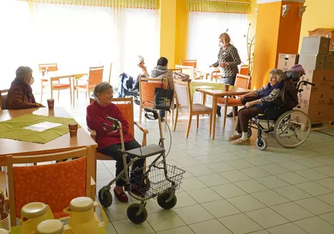 Focar de coronavirus la un azil din Germania, după ce rezidenții fuseseră imunizați cu ambele doze de vaccin Pfizer