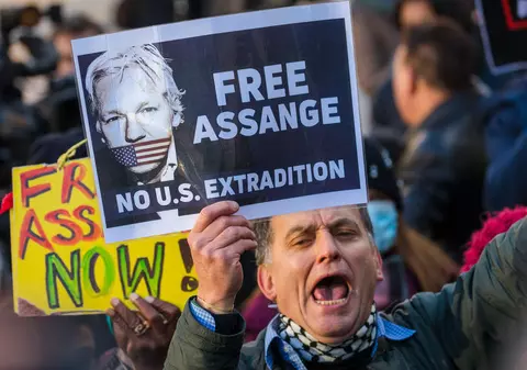 Guvernul Joe Biden face apel la refuzul Marii Britanii de a-l extrăda pe Julian Assange